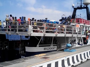 Sbarco migranti Messina 16 5 2015 c