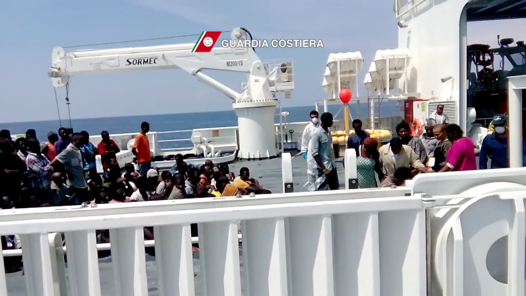 nave Diciotti Guardia Costiera migranti 1