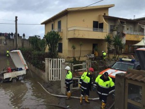 Alluvione Barcellona volontari 11 10 2015 g