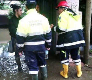 Alluvione Barcellona volontari 11 10 2015 m