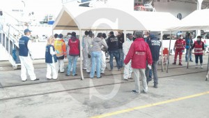 Sbarco migranti profughi Messina 1 2 2016 b