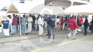 Sbarco migranti profughi Messina 1 2 2016 d