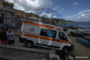 Ambulanza scivolata in spiaggia2
