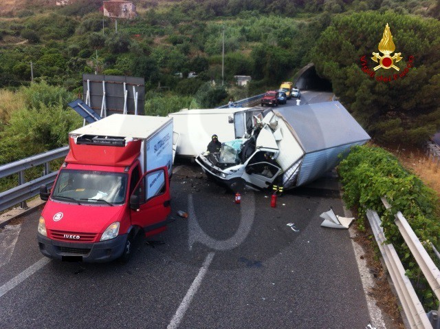 Incidente autostrada Messina Palermo10