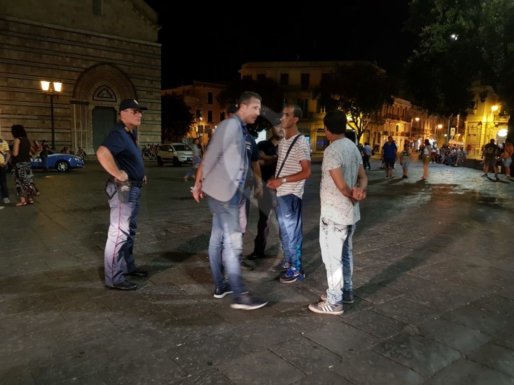 Messina blitz ambulanti piazza Duomo 7 Sicilians