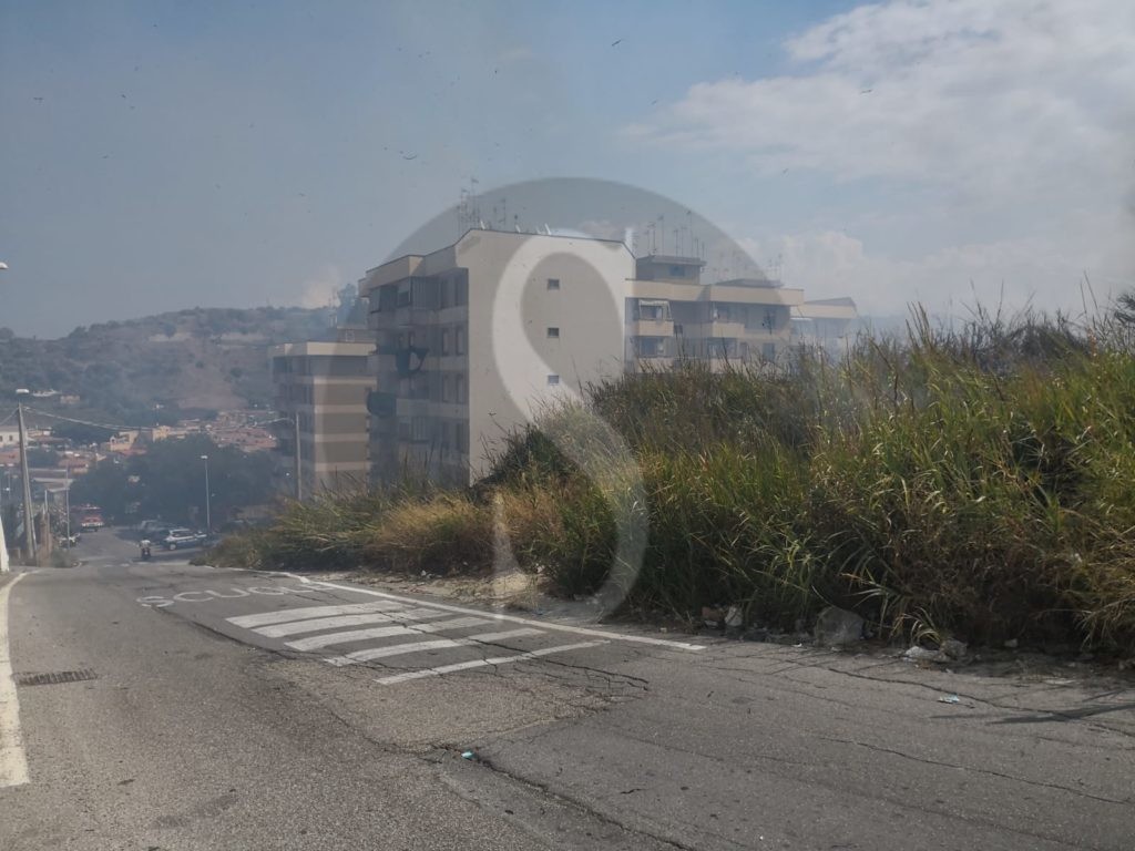 Messina incendio exPolveriera Bisconte 13 Sicilians