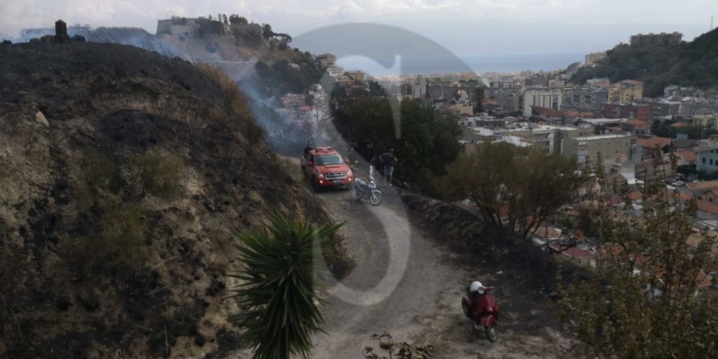 Messina incendio exPolveriera Bisconte 1 Sicilians