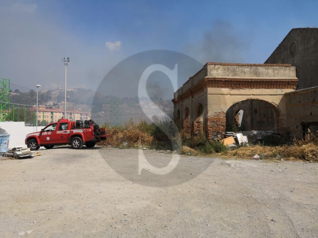 Messina incendio exPolveriera Bisconte 3 Sicilians