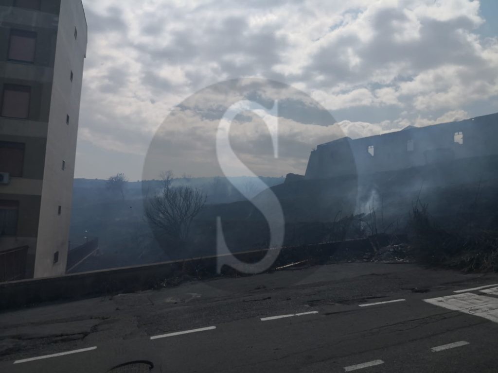 Messina incendio exPolveriera Bisconte 6 Sicilians