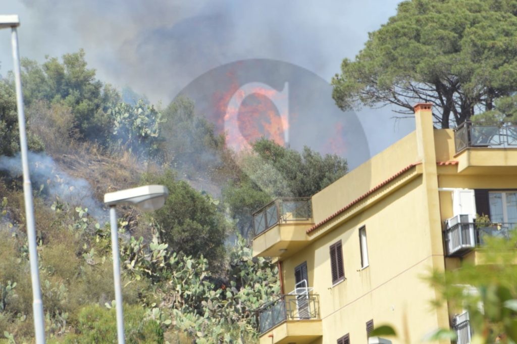 Messina incendio 10 Sicilians