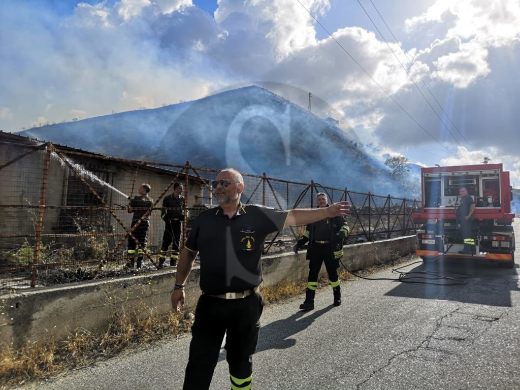 Messina incendio Panoramica 1 Sicilians