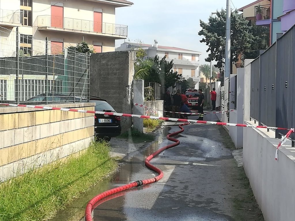 Barcellona incendio officina 5 Sicilians