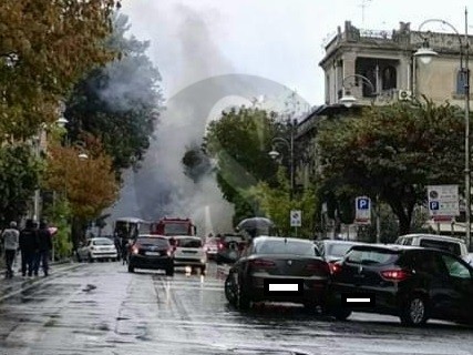 Messina autoincendiata 5 Sicilians