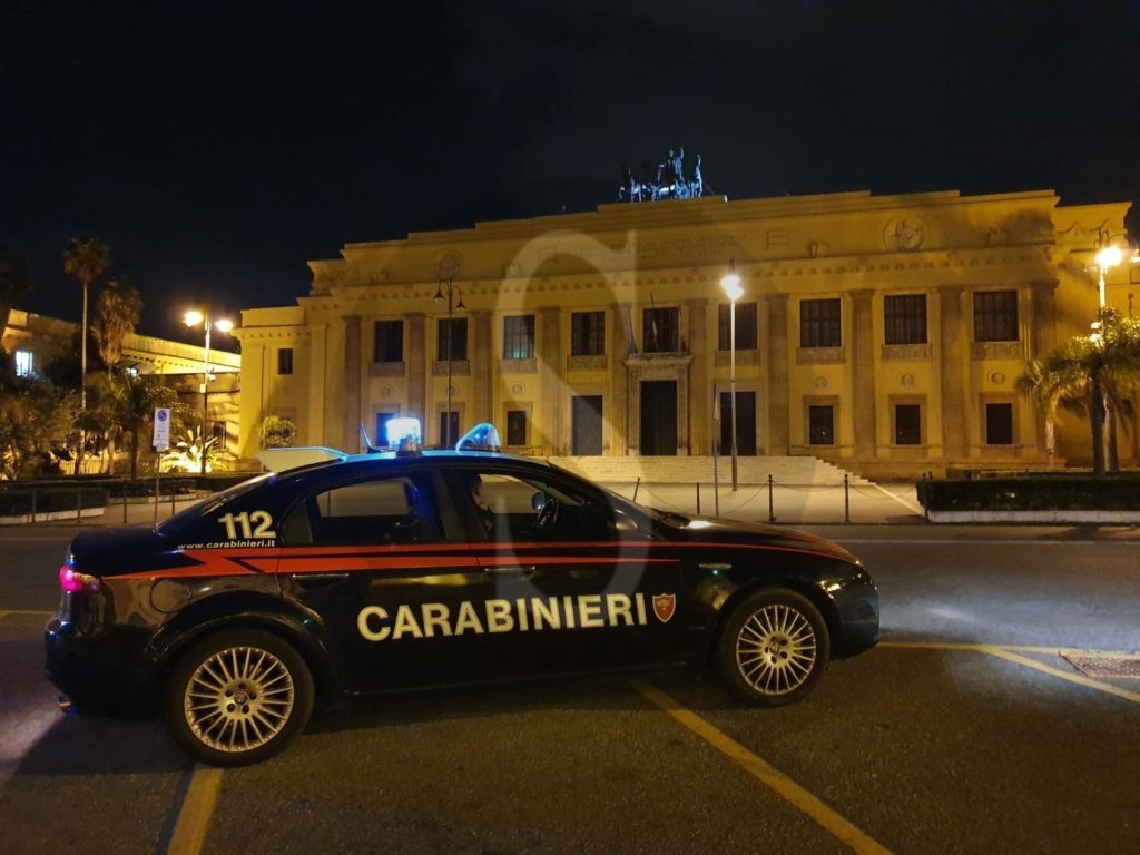 Messina movida 1 carabinieri Sicilians