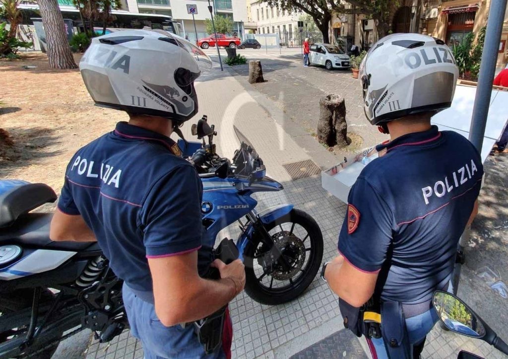 Messina pattuglia moto Polizia Messina