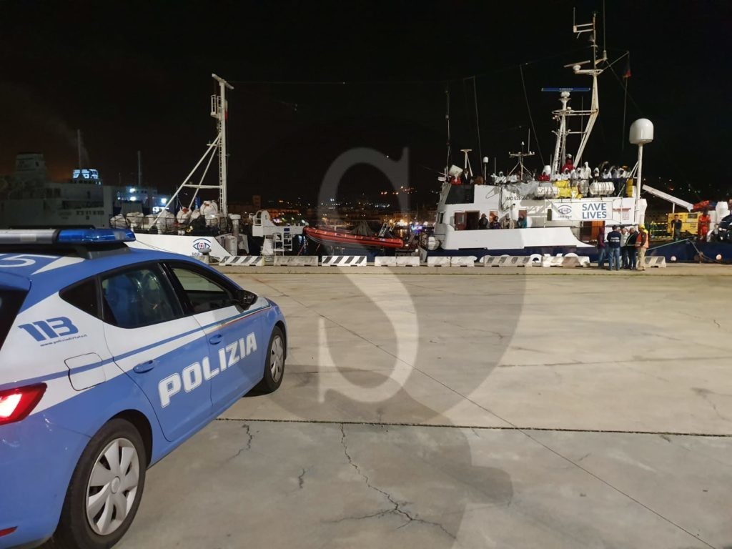 Messina sbarcomigranti4dicembre2019 Polizia 7 SIcilians
