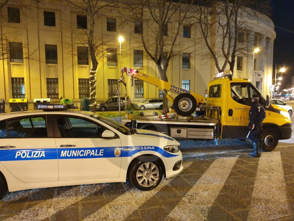 Messina PoliziaMunicipale controlli 15 carroattrezzi Sicilians 1