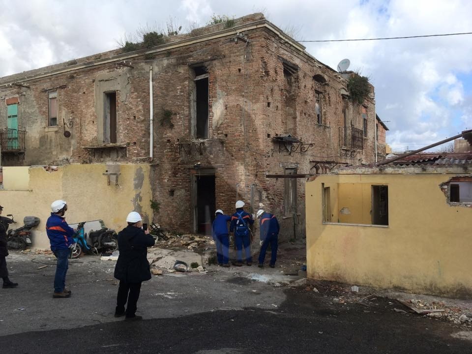 Messina demolizioneCaseDArrigo Maregrosso 4 Sicilians