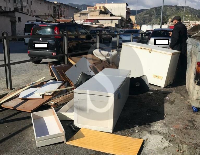 Messina smaltimentorifiuti 2 Sicilians
