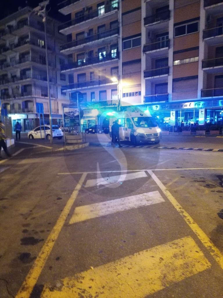 Milazzo porto notte ambulanza 1 Sicilians