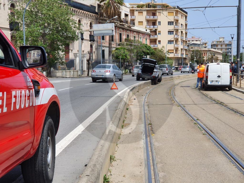 Messina autobloccatram 5 sicilians