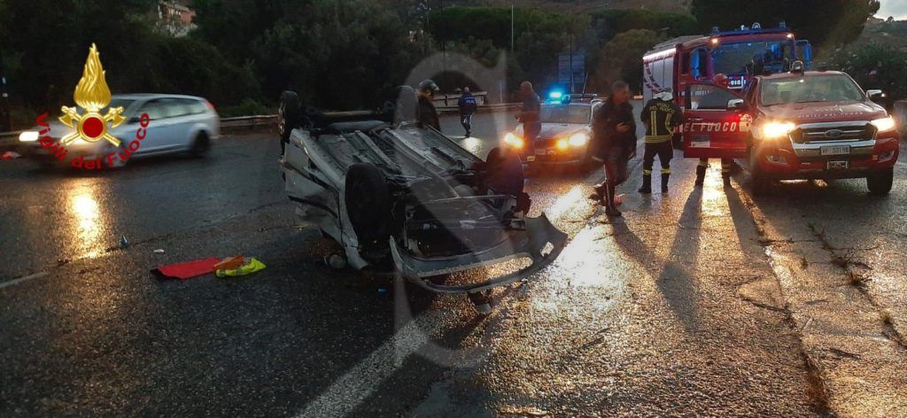 VigilidelFuoco autostra 1 incidente sicilians