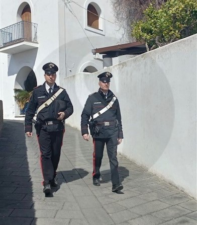 Carabinieri Eolie sicilians